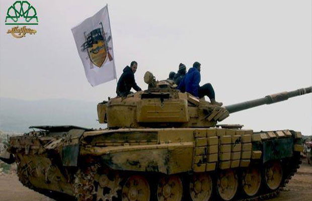 دبابة تابعة لجيش الإسلام تشارك في المعارك