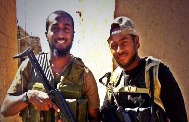 البريطانيان محمد وأكرم صباح قبل أيام من مقتلهما في سوريا