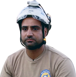 شحود حسين، عضو فريق الدفاع المدني في حلب (عنب بلدي). 