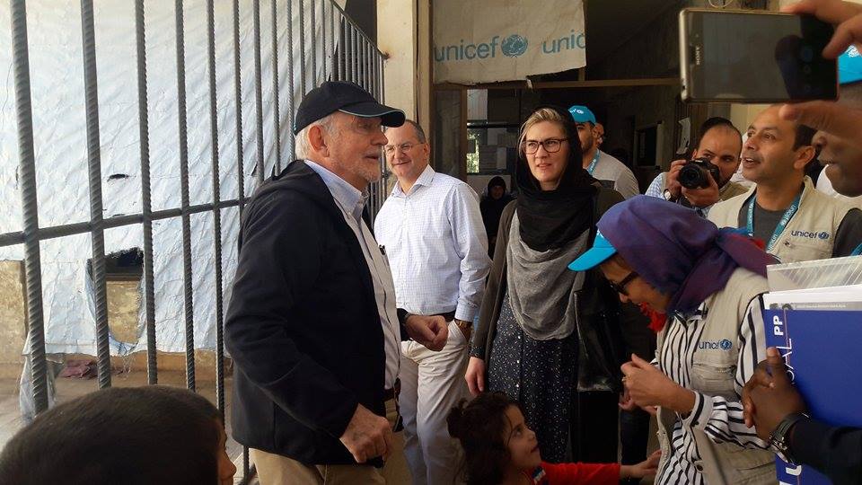 زيارة وفد اليونيسيف إلى حي الوعر، المصدر: عنب بلدي.