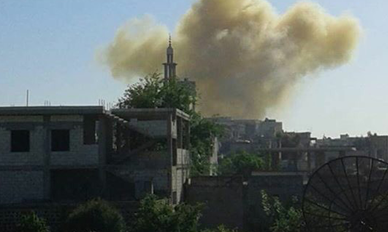 غارات على بلدة تلدو في ريف حمص، الاثنين 18 نيسان.