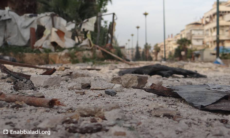 آثار الدمار في حي الوعر، السبت 2 نيسان، المصدر: عنب بلدي.