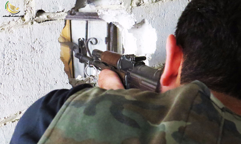 مقاتل على جبهة داريا- 18 حزيران 2016 (لواء شهداء الإسلام)