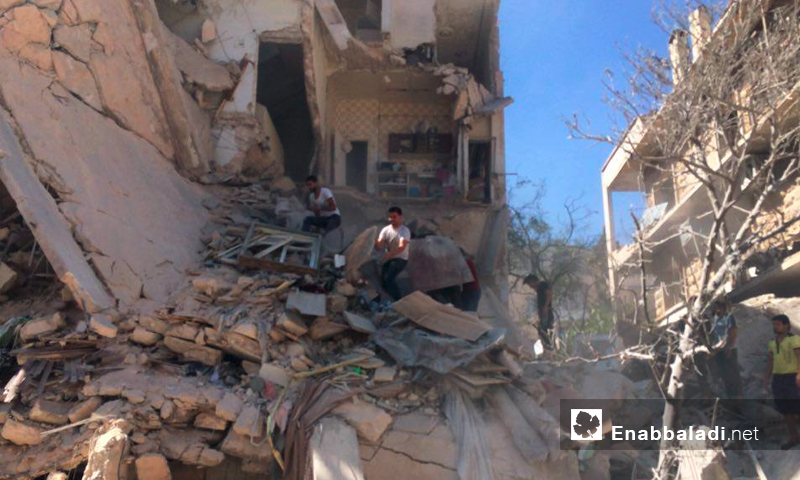 آثار الدمار نتيجة القصف في حي صلاح الدين 2 تموز (عنب بلدي)