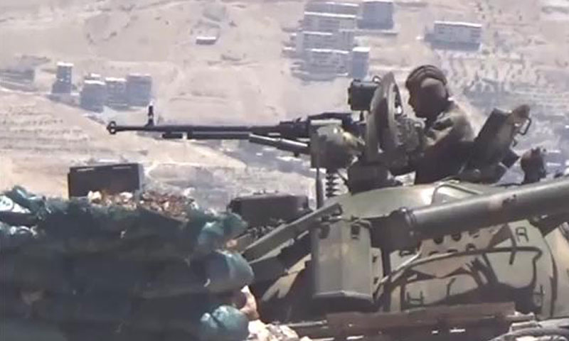 آلية عسكرية لقوات الأسد في محيط قرية هريرة- الجمعة 22 تموز (الإعلام الحربي)