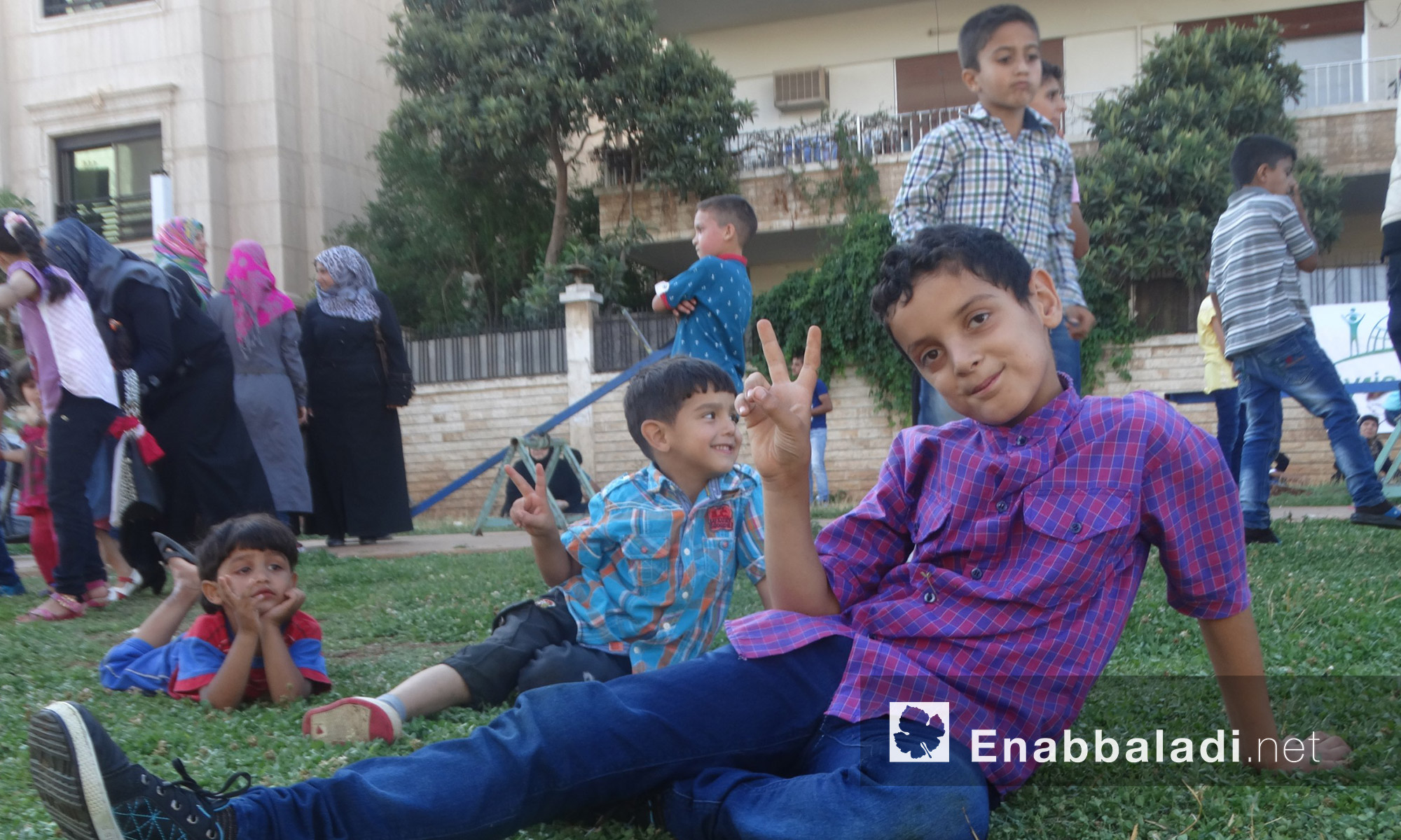 أطفال أيتام في حي الوعر يعيشون أجواء العيد- السبت 9 تموز (عنب بلدي)