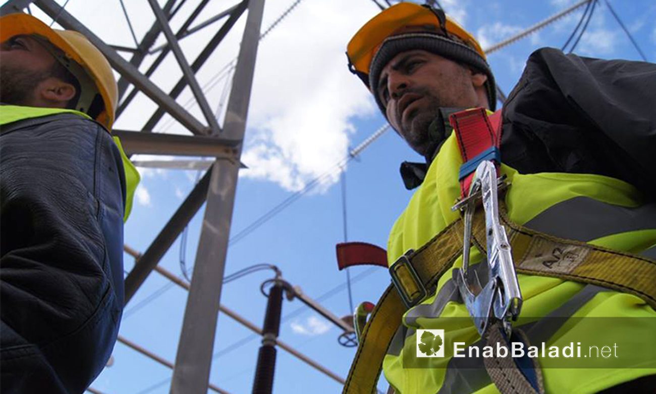 عمال صيانة شبكات كهرباء في دمشق (وزارة الكهرباء) 