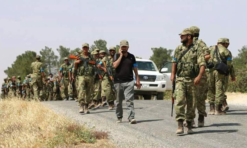 عناصر من "الجيش الحر" دخلوا الأراضي السورية من تركيا- الأربعاء 24 آب (تويتر)