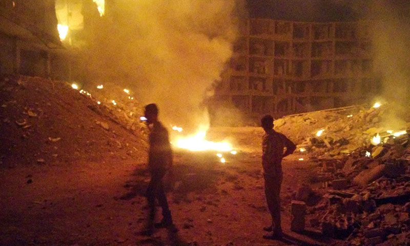 إحراق مستشفى داريا ببراميل الـ "نابالم" ألقتها مروحيات الأسد فجر اليوم- الجمعة 19 آب (المجلس المحلي)