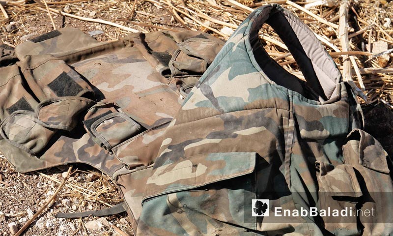 ملابس جنود الأسد قرب بلدة الطليسية في ريف حماة الشمالي الشرقي - 28 أيلول (عنب بلدي)