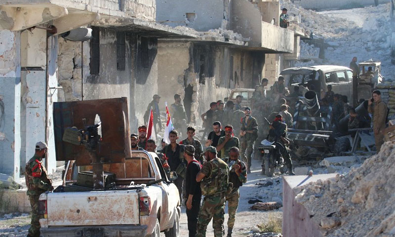 عناصر من قوات الأسد في مخيم حندرات 24 أيلول