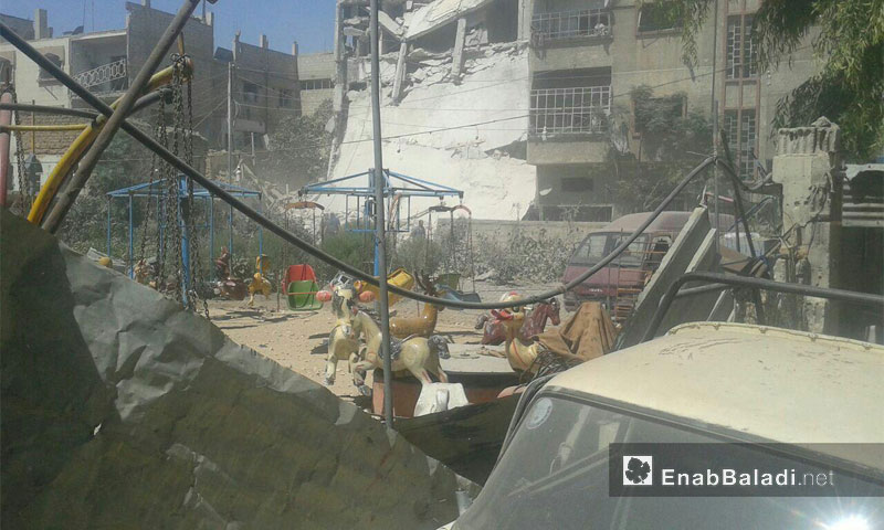 آثار القصف على مدينة دوما في الغوطة الشرقية - أيلول 2016 (أرشيف عنب بلدي)