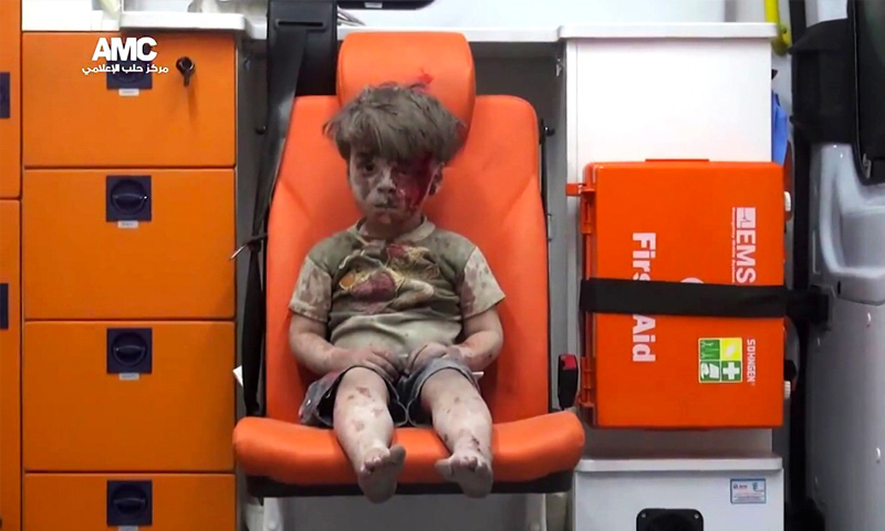 الطفل عمران دقنيش (مركز حلب الإعلامي)