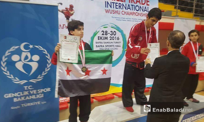 تتويج الطفل مجد شيخ نايف بالميدالية الفضية في بطولة سامسون الدولية في تركيا- السبت 29 تشرين الأول (عنب بلدي)