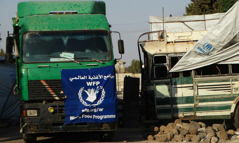 دخول قافلة مساعدات إلى حي الوعر- الأربعاء 26 تشرين الأول (عنب بلدي)