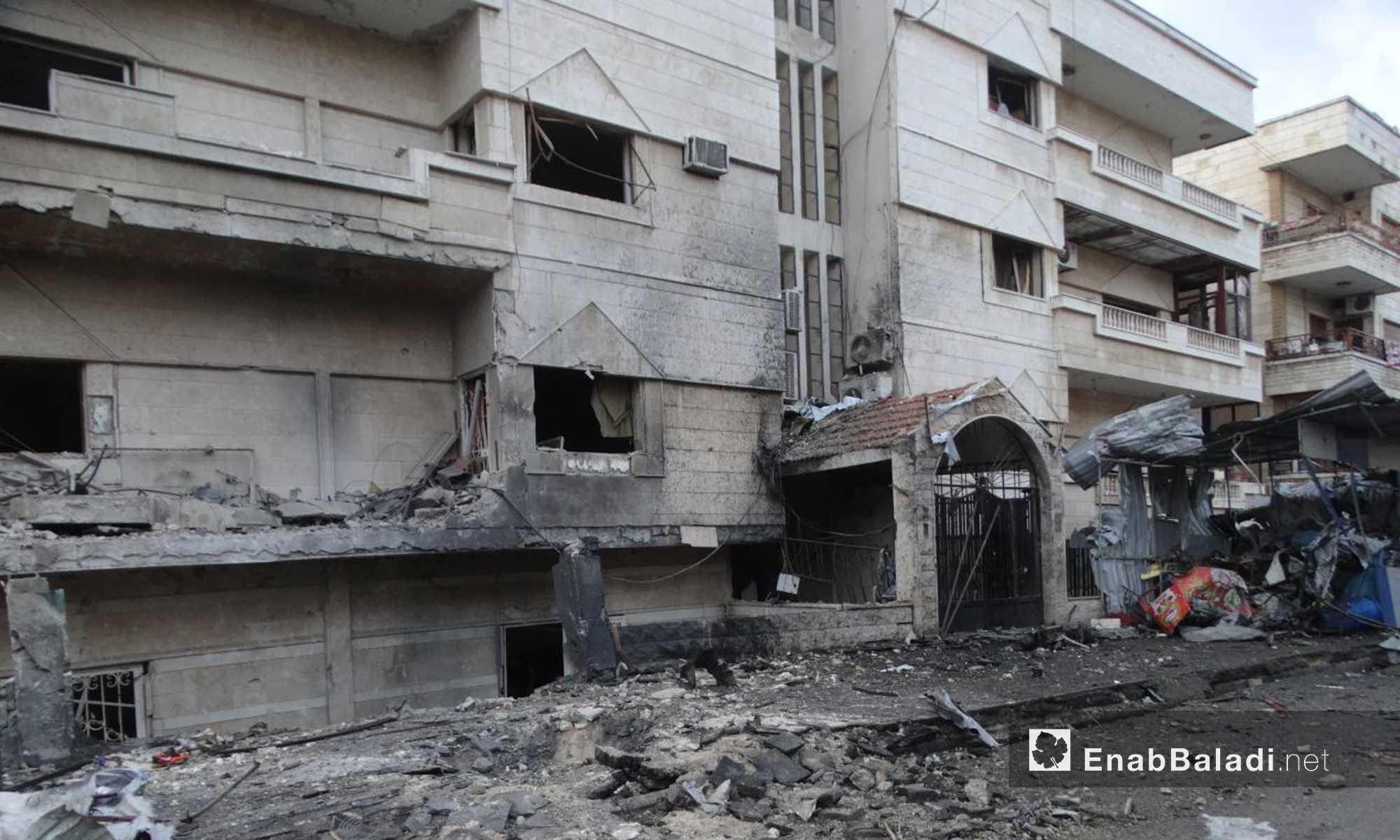 آثار الحرق تظهر على بناء مدمر داخل  حي الوعر في حمص بعد قصفه بالنابالم- 16 تشرين الثاني 2016 (عنب بلدي)
