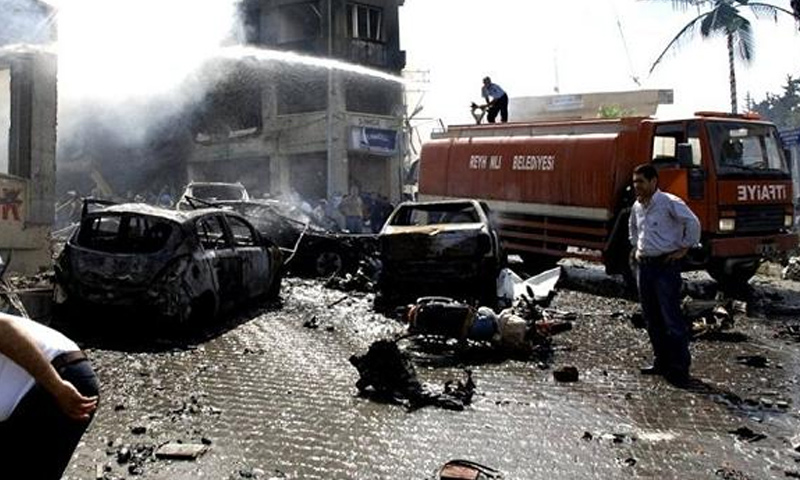 آثار الانفجار في مقر محافظة أضنة - 24 تشرين الثاني (تويتر)