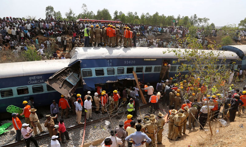 خروج قطار عن سكته شمال الهند - الأحد 20 تشرين الثاني - (انترنت)