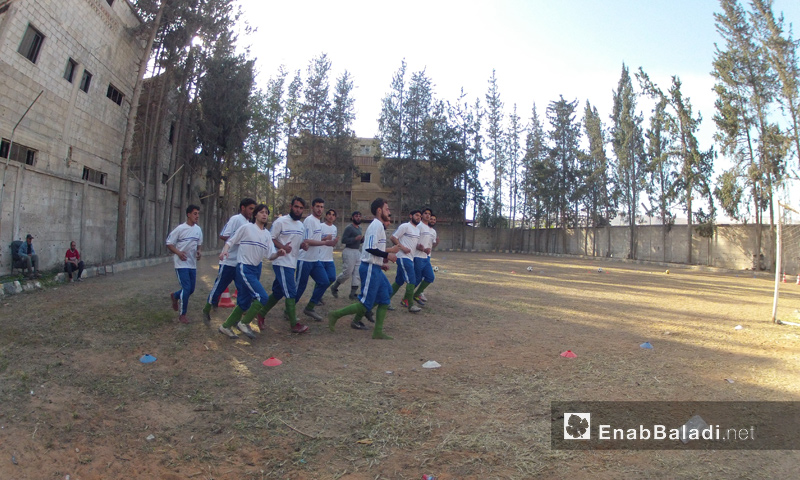 متدربون في نادي "الجيش" في ريف دمشق - تشرين الثاني 2016 (عنب بلدي)