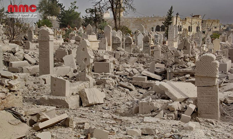 الطيران الحربي يحطم شواهد القبور في معرة النعمان- الأحد 13 تشرين الثاني (مركز المعرة الإعلامي)