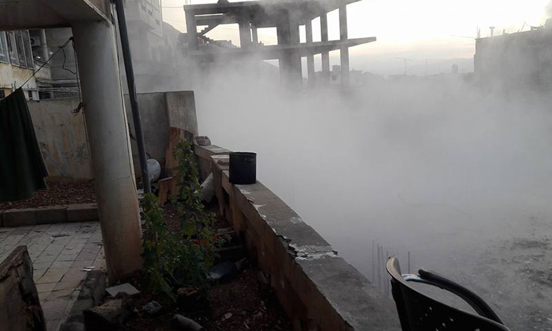 آثار القصف المدفعي على بلدة مضايا بريف دمشق الغربي- الاثنين 5 كانون الأول (فيس بوك)