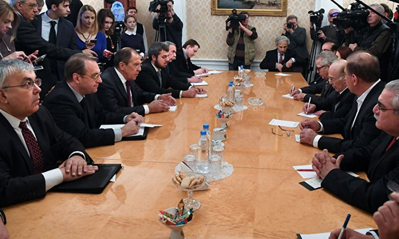 لقاء وفد المعارضة "منصة موسكو" مع وزير الخارجية الروسي في موسكو27 كانون الثاني(AFP)