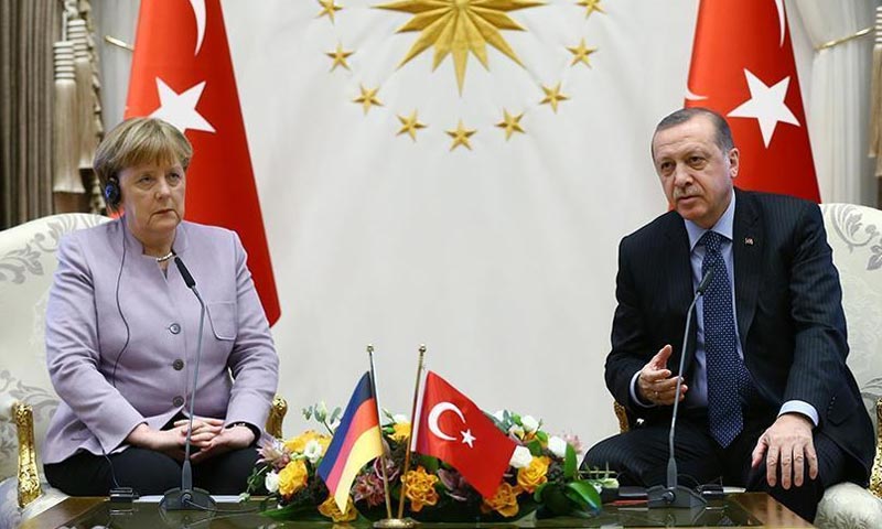 الرئيس التركي رجب طيب أردوغان، والمستشارة الألمانية أنغيلا ميركل في أنقرة - 2 شباك 2017 (وكالة الأناضول)