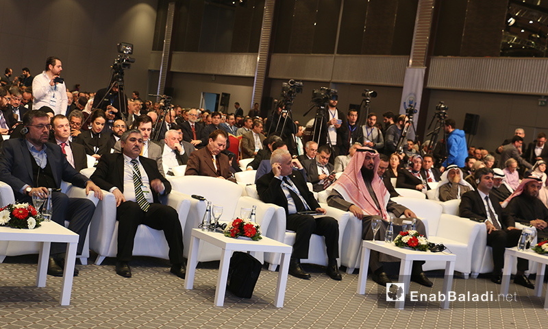 المشاركون والحضور في المؤتمر الدولي لتعليم السوريين في اسطنبول - 19 شباط 2017 (عنب بلدي)