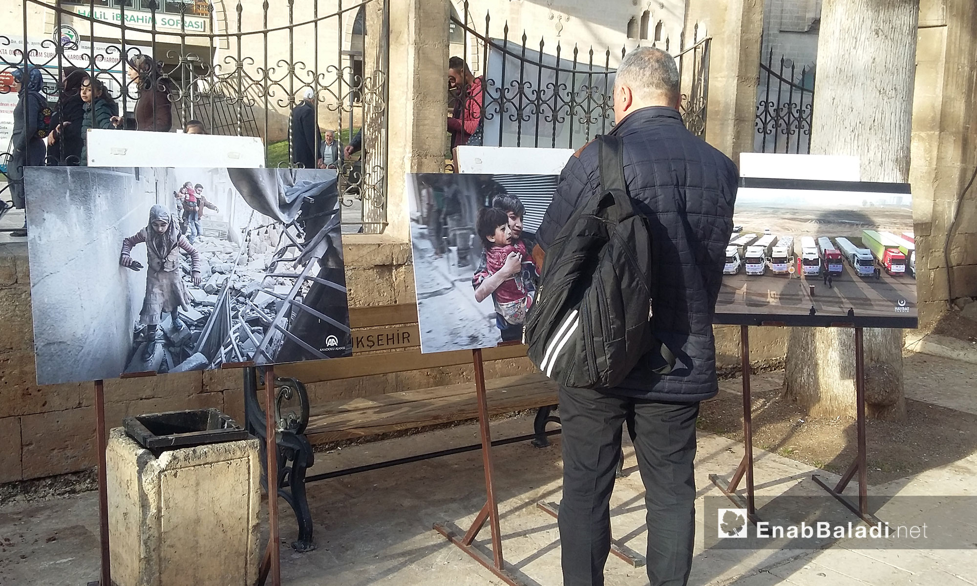 المعرض يحوي رسوم تروي أجزاء من المعاناة السورية 