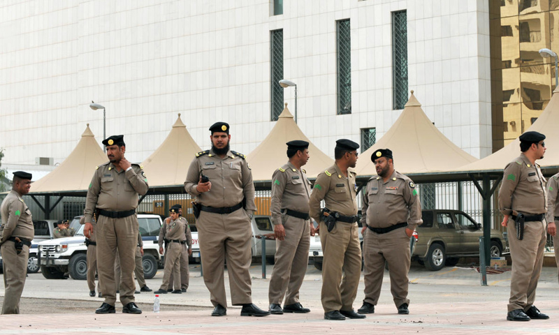 أرشيفية- عناصر من الأمن الداخلي السعودي في الرياض (وكالات)
