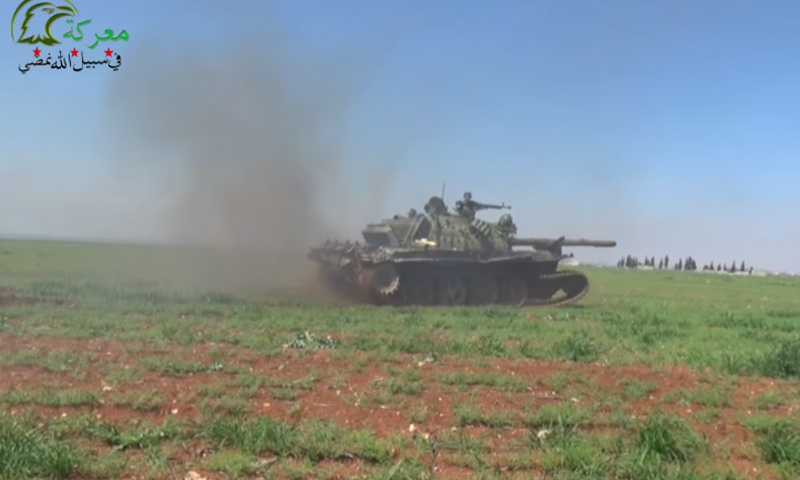 دبابة تابعة لـ "جيش العزة" في ريف حماة- الأربعاء 29 آذار (يوتيوب)