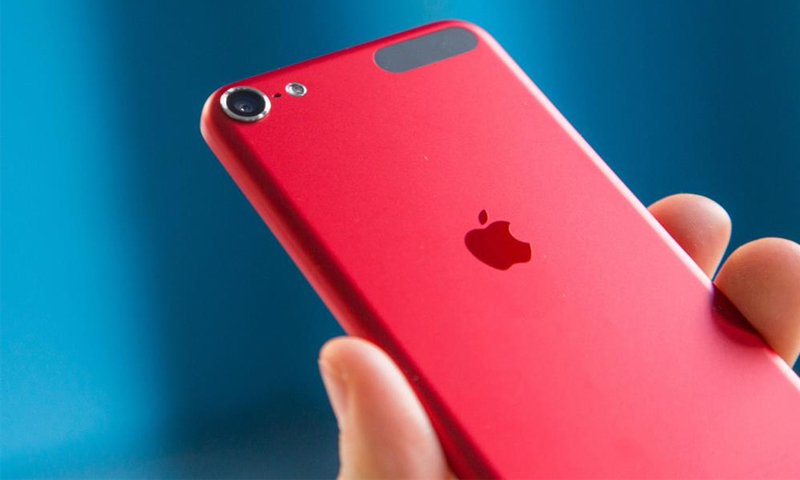 "آبل" تطلق "آيفون 7" باللون الأحمر - (انترنت)
