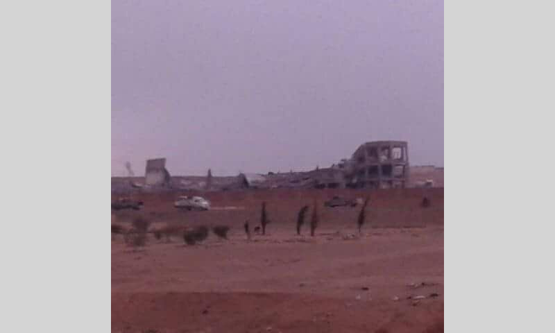صورة تناقلها ناشطون للمدرسة المدمرة في بلدة المنصورة غرب الرقة - 21 آذار 2017 (فيس بوك)