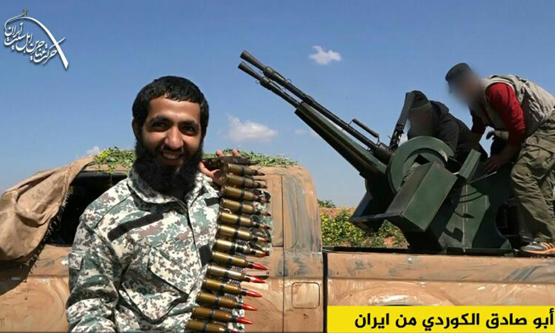 "أبو صادق الكوردي" مقاتل في "هيئة تحرير الشام" قتل في معارك حماة (تويتر)