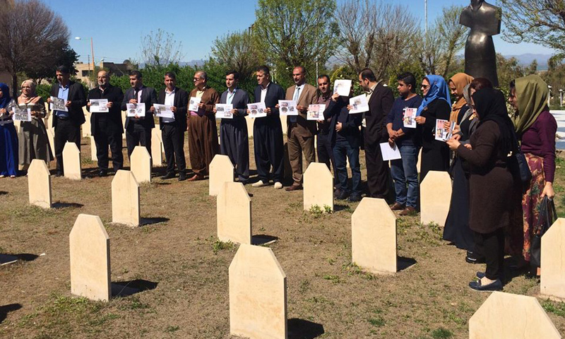 أهالي وناشطون في "حلبجة" الكردية يتعاطفون مع ضحايا مجزرة خان شيخون- الأربعاء 5 نيسان (NRT)