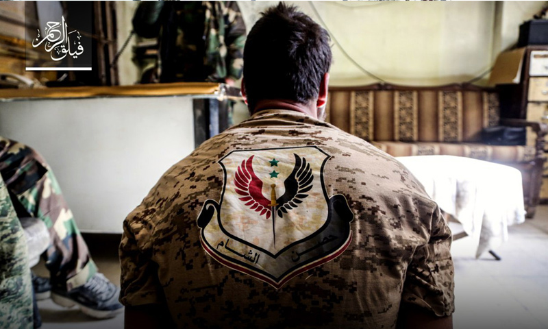 أسير من قوات الأسد بيد عناصر من فصيل فيلق الرحمن - 26 نيسان - (فيلق الرحمن)