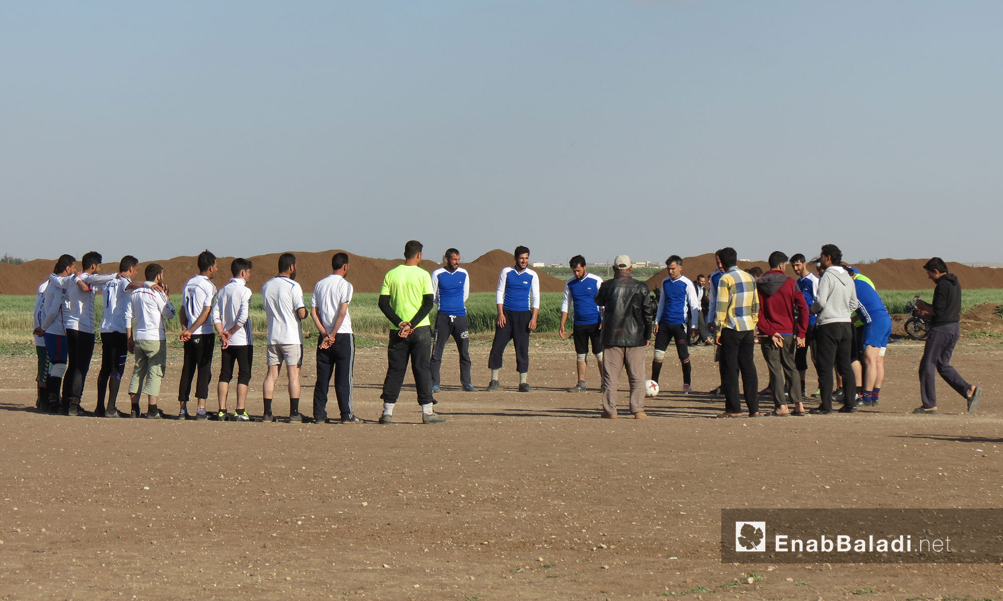 دوري كرة القدم في ملعب دابق بين فريقي دابق ومارع - 8 أيار 2017 (عنب بلدي)