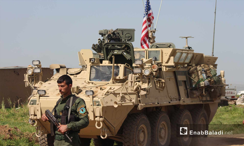تمركز القوات الأمريكية في قرية الغنامة بمدينة الدرباسية على الحدود السورية التركية - 1 أيار 2017 - (عنب بلدي)