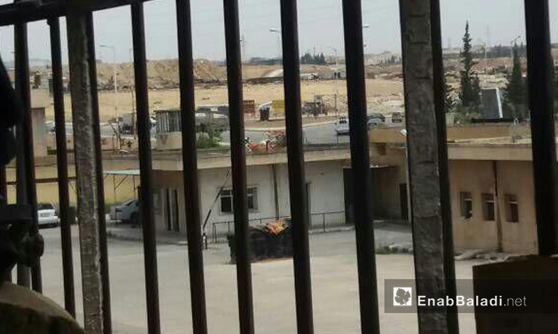 ساحة سجن حماة المركزي كما تبدو من القضبان- الأربعاء 14 حزيران (عنب بلدي)