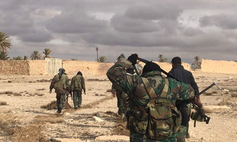عناصر من قوات الأسد في مدينة تدمر بريف حمص الشرقي - (سبوتنيك)