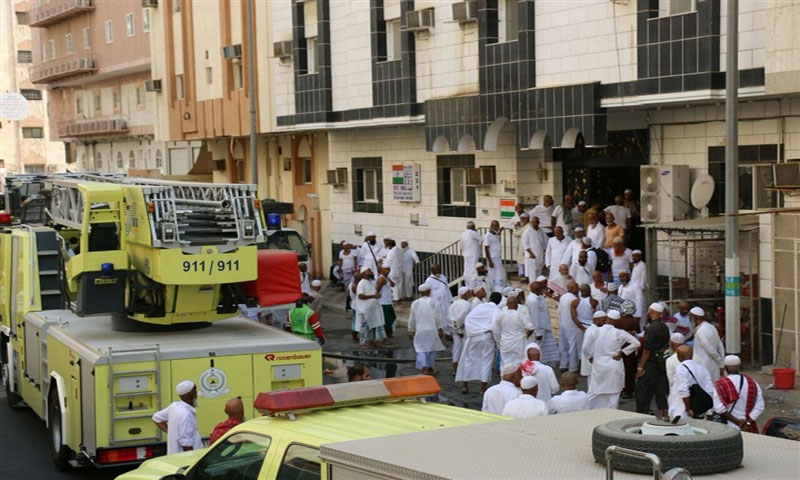 حادث الحريق في مكة 8 آب 2017 - الصورة من الدفاع المدني السعودي