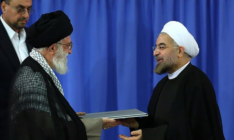 الرئيس الإيراني حسن روحاني يتسلم رسميًا سلطاته الرئاسية - 3 آب 2017 - (تسنيم)