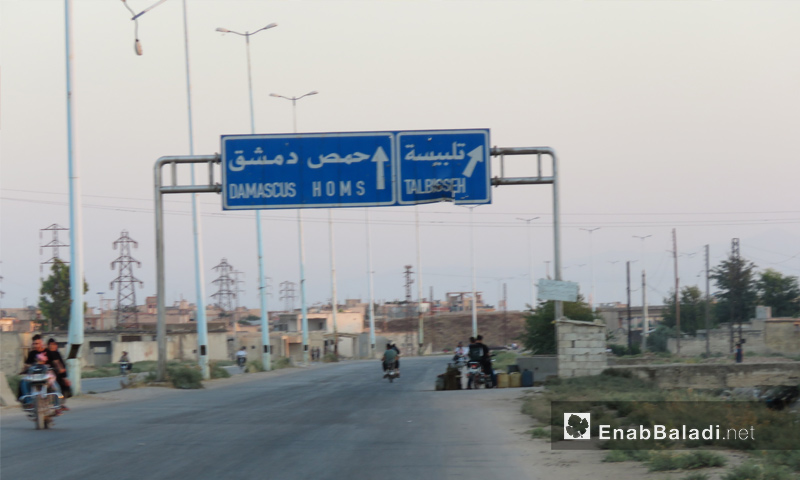 أوتوستراد الرستن تلبيسة شمالي حمص - 1 آب 2017 - (عنب بلدي)