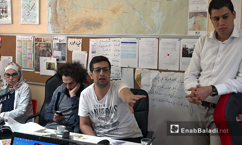 ورشة عن مصادر المعلومات في الصحافة الاستقصائية لصحفيين سوريين في اسطنبول - آب 2017 (عنب بلدي)