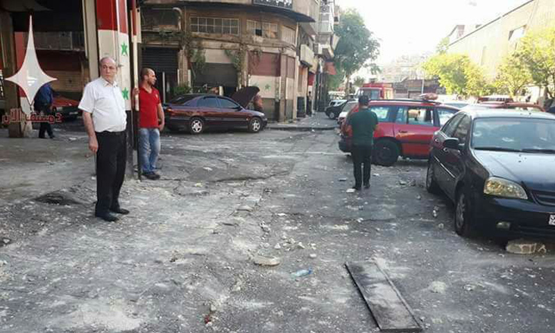 آثار التفجير في شارع خالد بن الوليد وسط دمشق - 11 تشرين الأول 2017 (دمشق الآن)