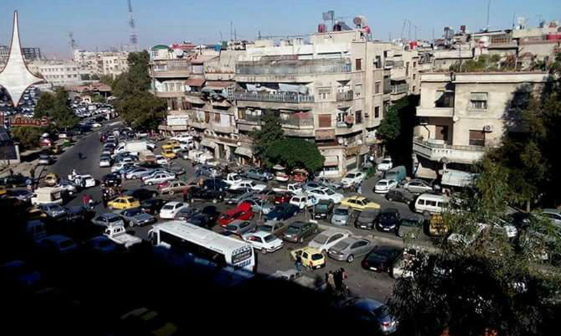 آثار التفجير في شارع خالد بن الوليد وسط دمشق - 11 تشرين الأول 2017 (دمشق الآن)