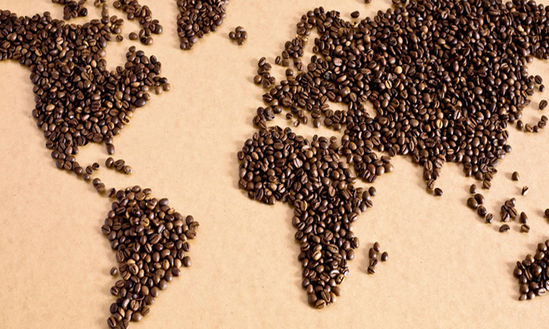 خريطة العالم مرسومة بحبوب القهوة (انترنت)