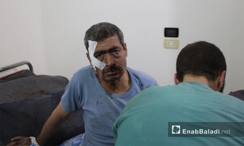 مصاب إثر القصف على حمورية في الغوطة الشرقية - 16 تشرين الثاني 2017 (عنب بلدي)