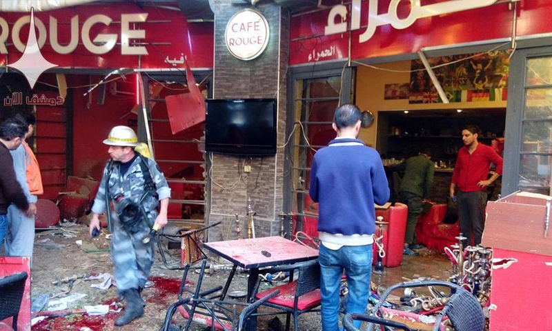 آثار القصف على مطعم "الحمراء" في دمشق - 7 تشرين الثاني 2017 (دمشق الآن)