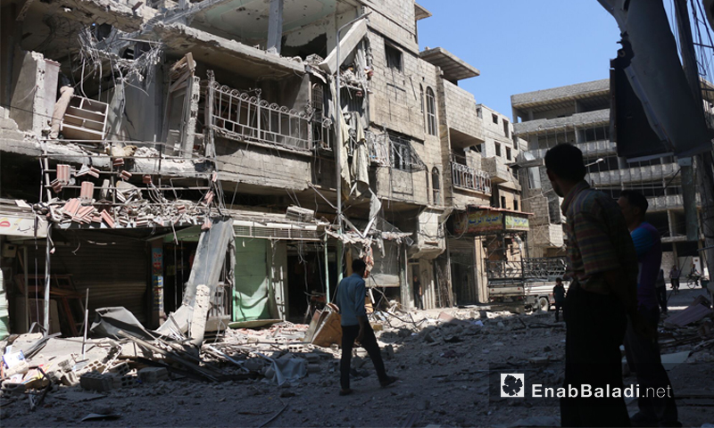 الدمار الناتج عن قصف جوي على مدينة عربين بريف دمشق- تموز2016 ( عنب بلدي)